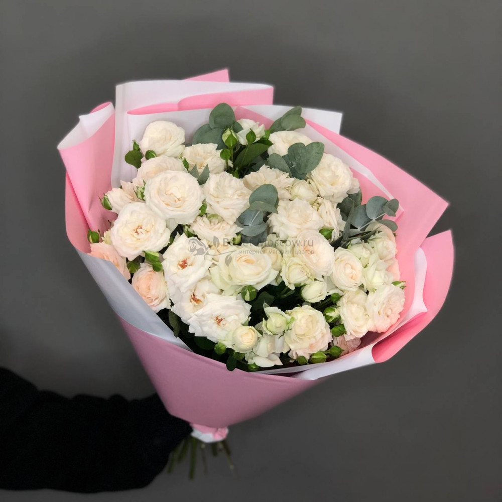 Изображение - Монобукет из белых кустоых роз - купить в Москве
