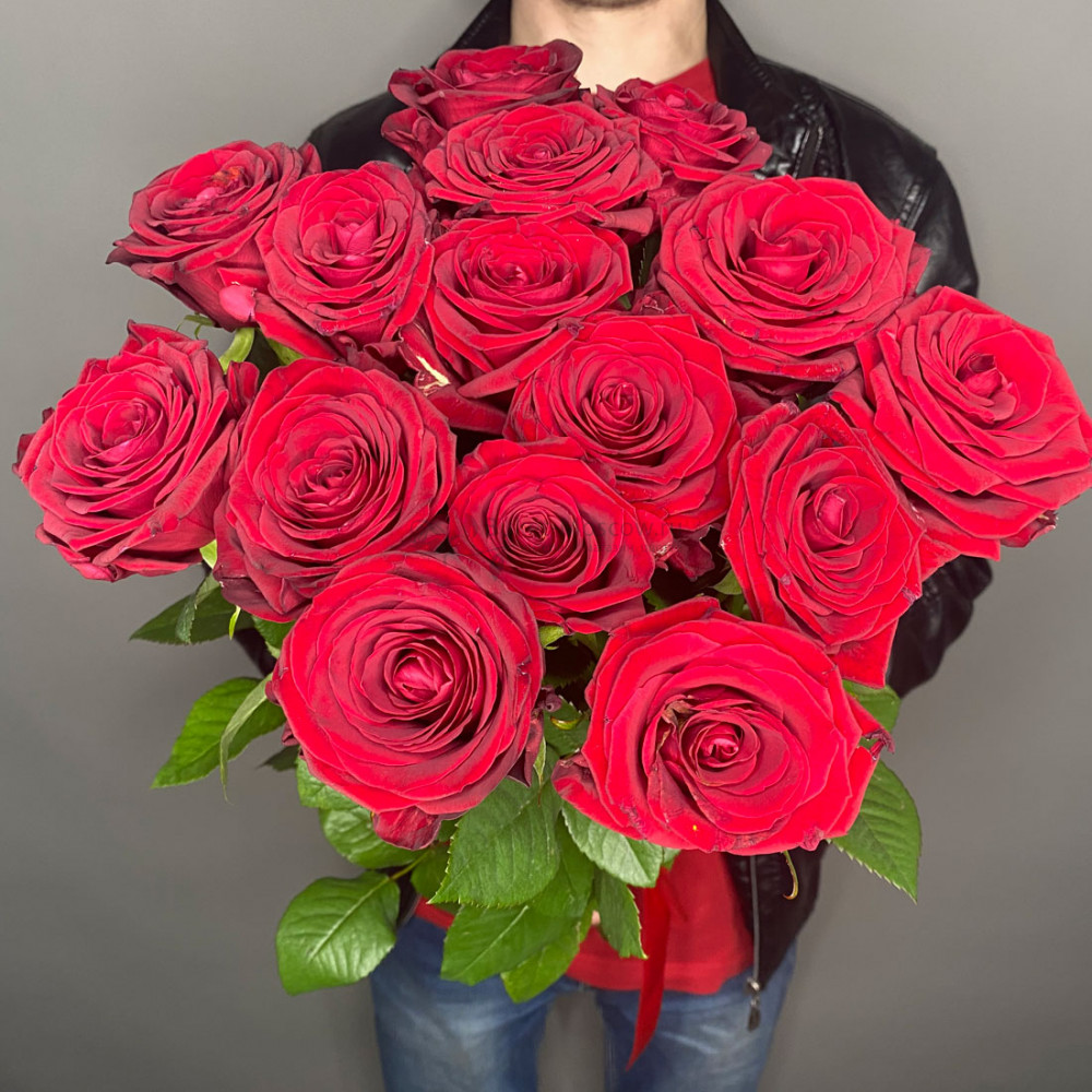 Изображение - Букет из 11 Красной и Белой розы ПРЕМИУМ 80см - купить в Москве