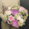 Изображение 1 - Букет из роз пионов и ромашки - купить в Москве